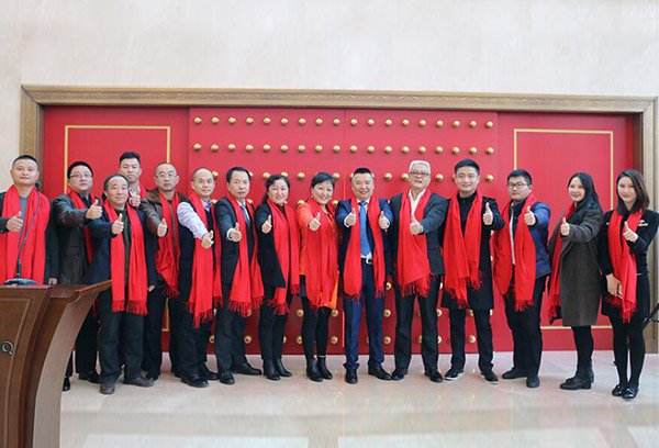 مراسم ثبت نام Optoray و زنگ زدن در هیئت سوم جدید در Jinglong برگزار شد